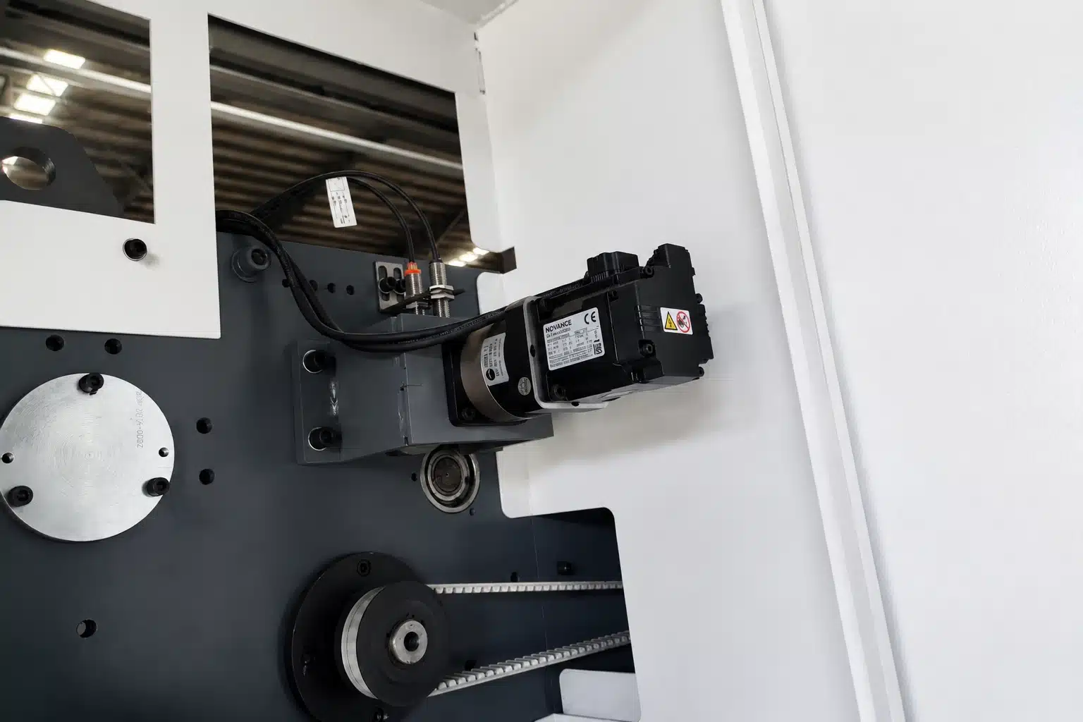 DS-1650SO automatic laminating machine servo control system with precision servo motor installation