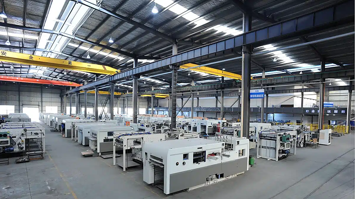 DAIS Die Cutting Machine Manufacturing Factory with Multiple Machines in a Large Assembly Workshop